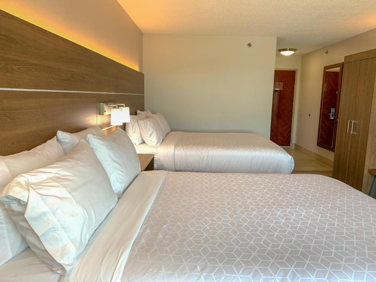 Holiday Inn Express & Suites Lexington Downtown Area-Keeneland, An Ihg Hotel Esterno foto