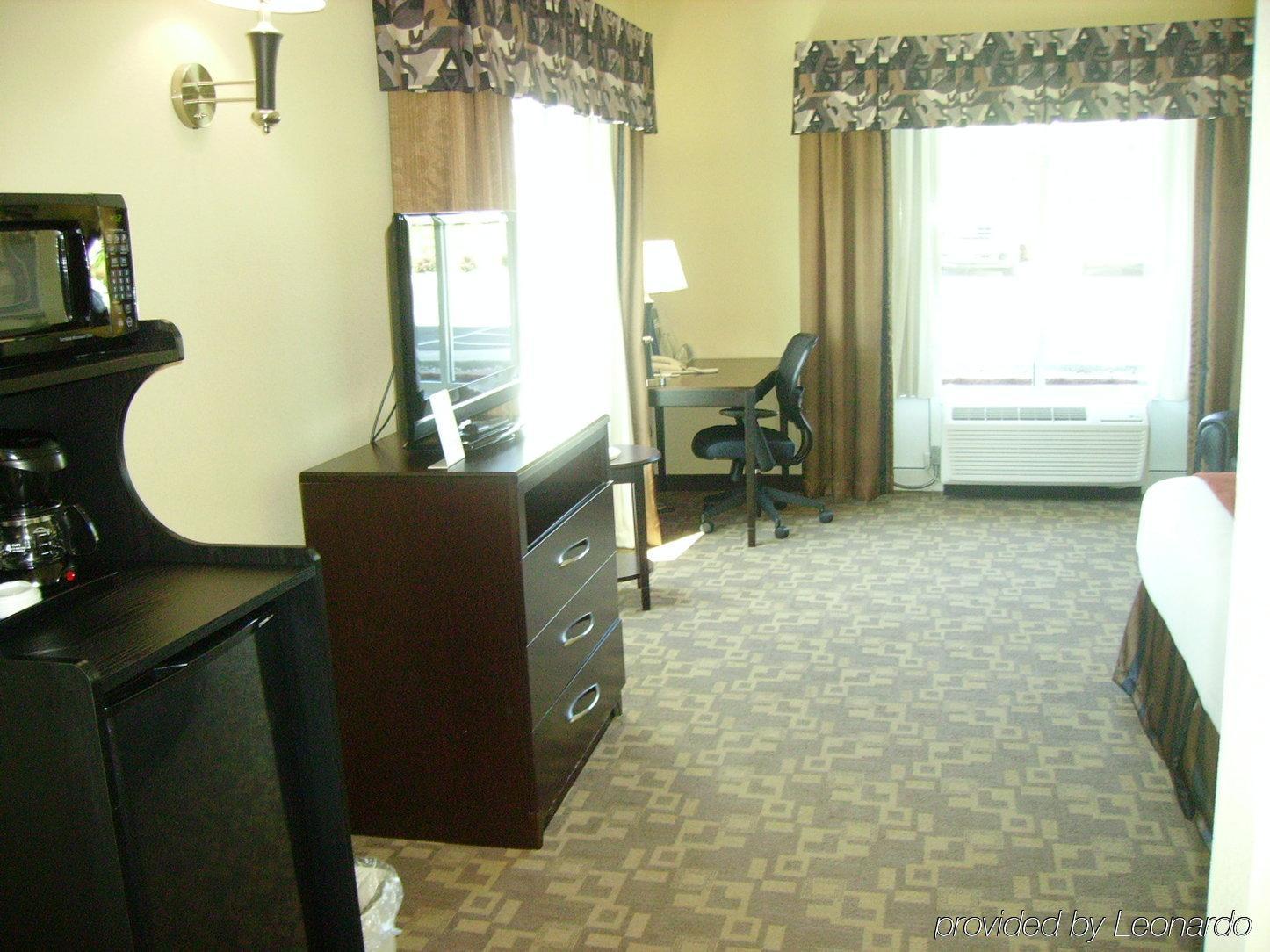 Holiday Inn Express & Suites Lexington Downtown Area-Keeneland, An Ihg Hotel Esterno foto