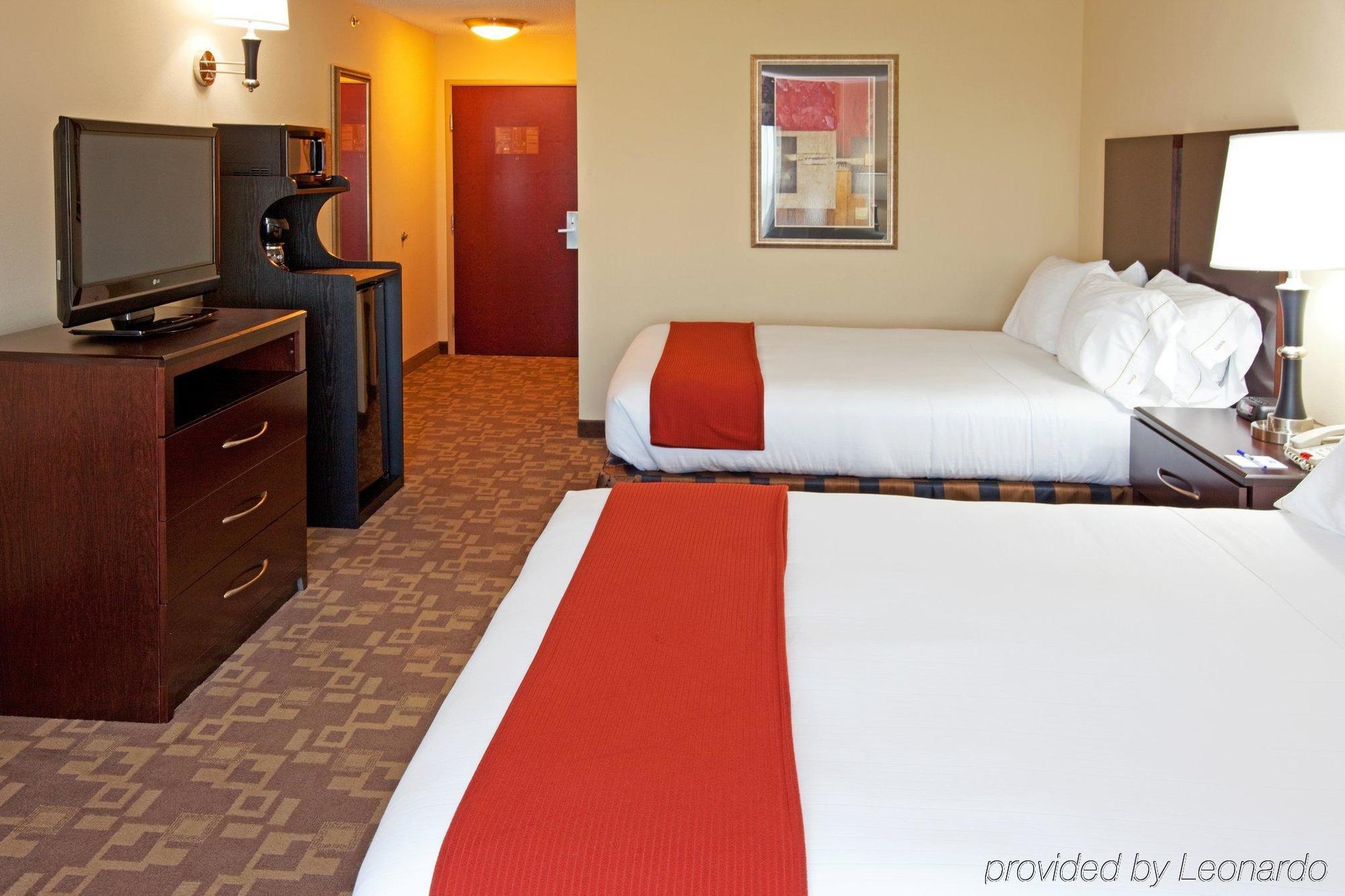 Holiday Inn Express & Suites Lexington Downtown Area-Keeneland, An Ihg Hotel Esterno foto