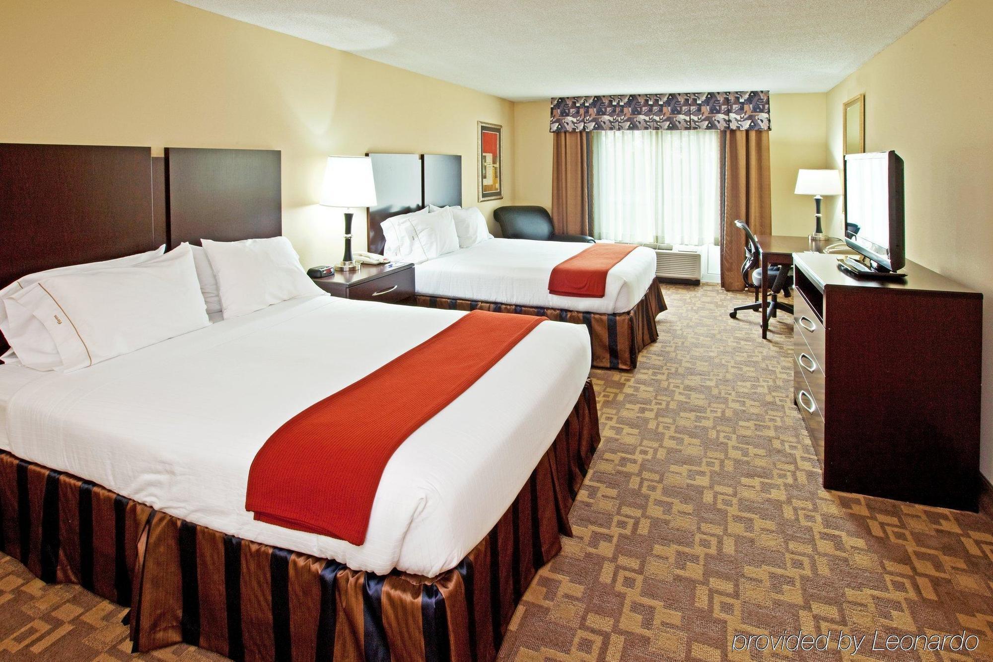 Holiday Inn Express & Suites Lexington Downtown Area-Keeneland, An Ihg Hotel Esterno foto